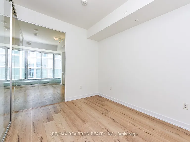 1195 The Queensway W #513 — Photo 17