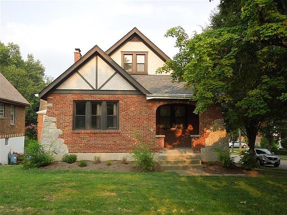 5th image of 1430 Covedale Ave