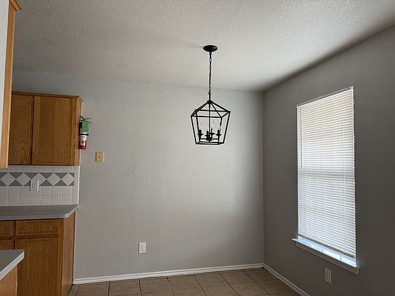 4th image of 1310 Dugger Cir #A