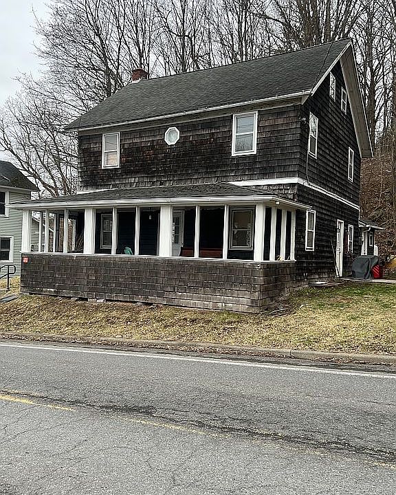 2nd image of 21 Mountain Ave
