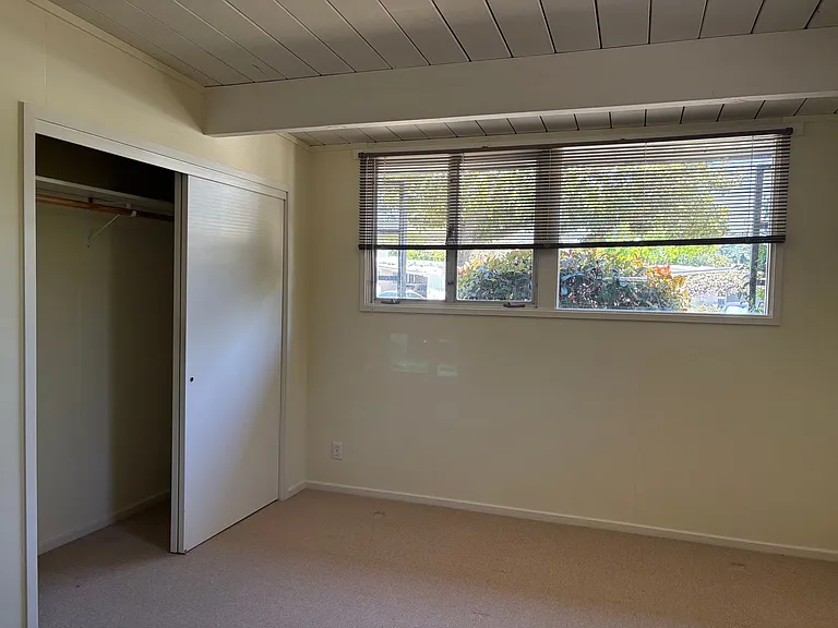 14 Roosevelt Cir — Photo 12