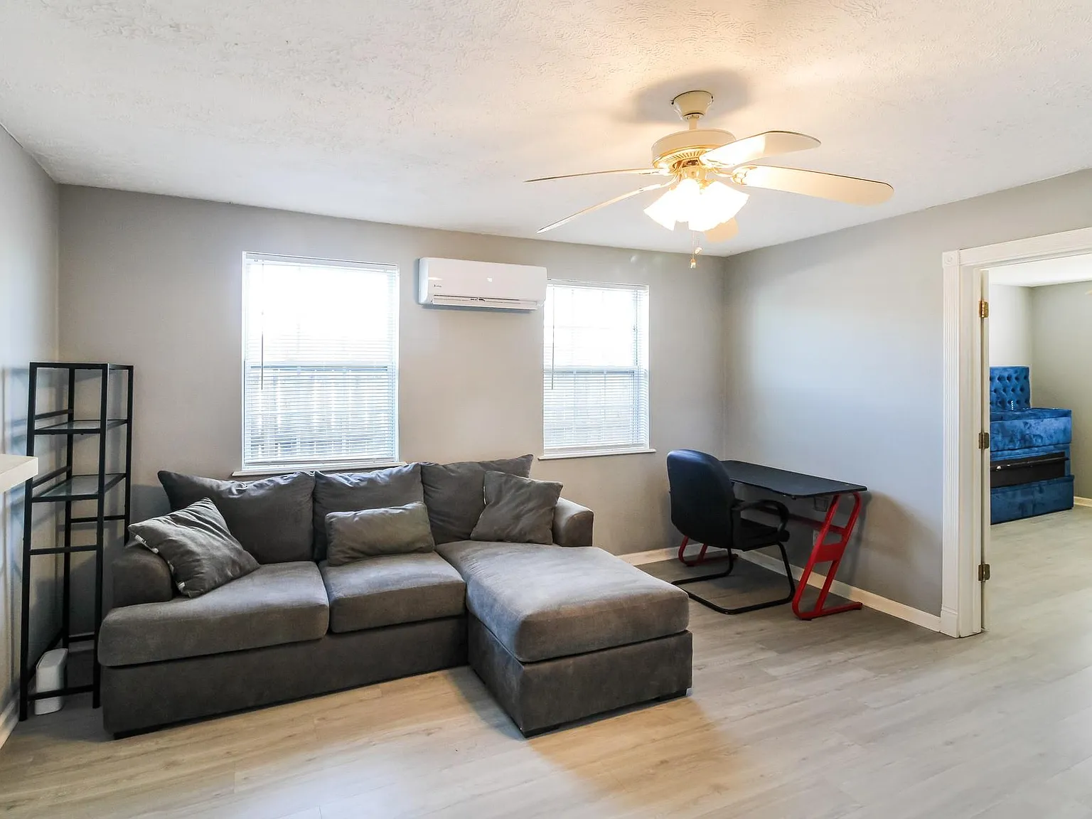 1 bed, 1.0 bath, 480 sqft, $795 — Photo 2