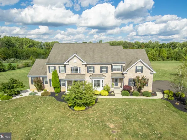 392 Old York Rd, Hamilton, NJ 08620