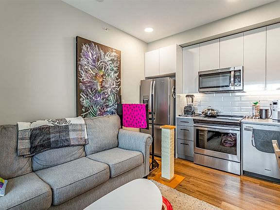 4th image of 722 Valley Rd #515