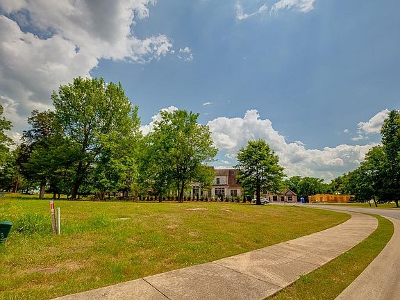 3rd image of 202 Camille Victoria Ct