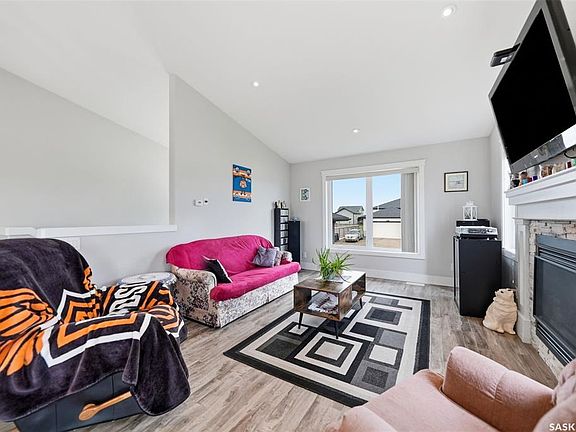 3rd image of 341 Hamm COURT