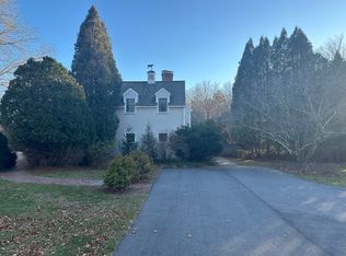 42 Woodbury St #A, South Hamilton, MA 01982