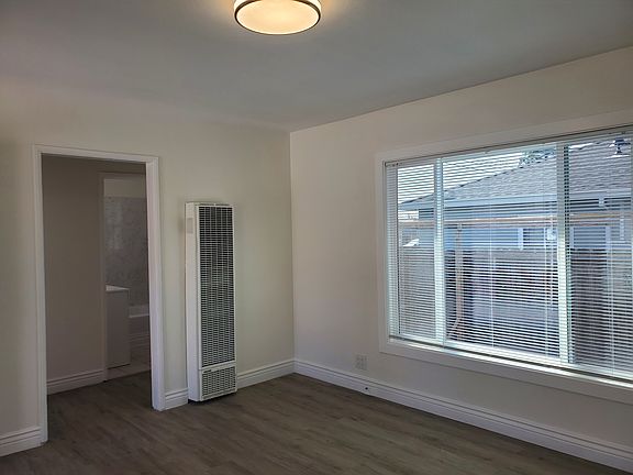 4th image of 21020 Hathaway Ave