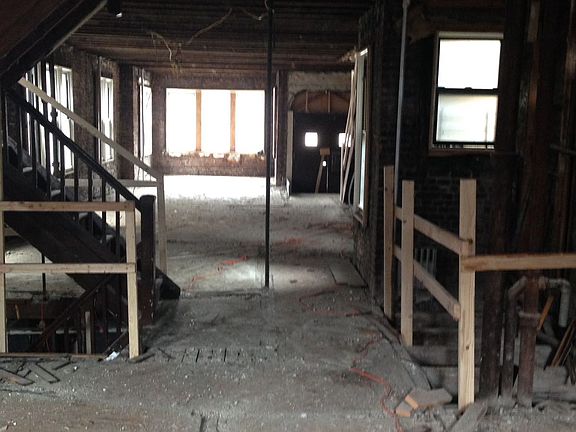 5th image of 644 Barretto St