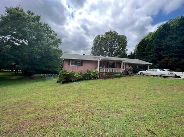 44 Colleen Karen Rd SW, Cartersville, GA 30120