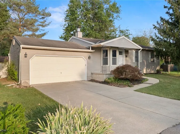 369 Quarter Horse Ln, Lagrange, OH 44050