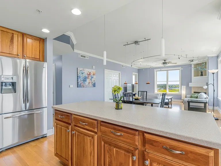 360 W Washington Ave #1001 — Photo 12