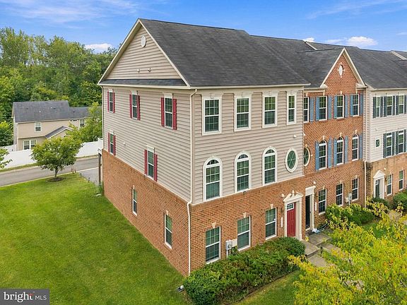 2nd image of 3319 Tianna Way