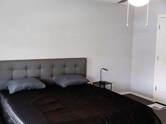 3rd image of 908 River Ave