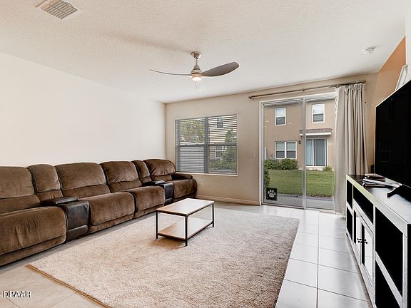 5th image of 62 Bella Oaks Dr