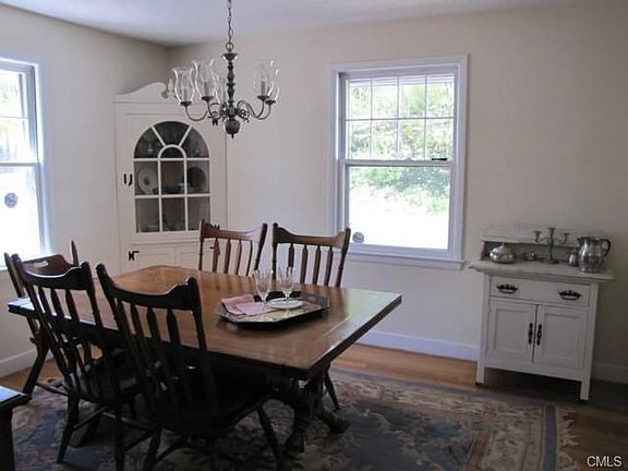 4th image of 40 Tavern Rock Rd
