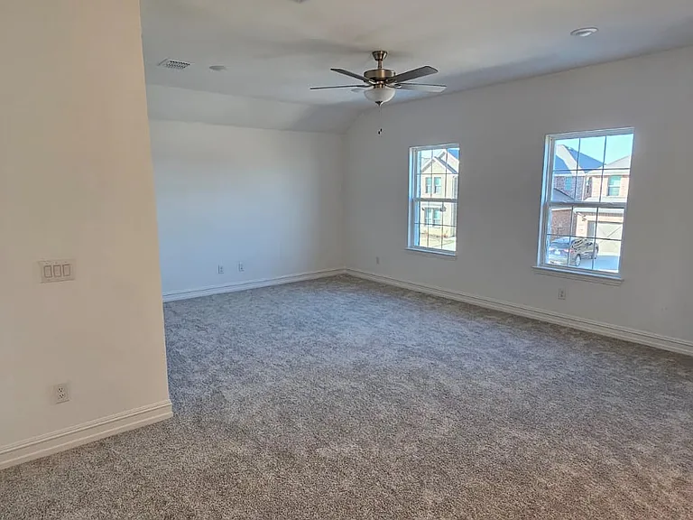 309 Breeds Hill Rd — Photo 15