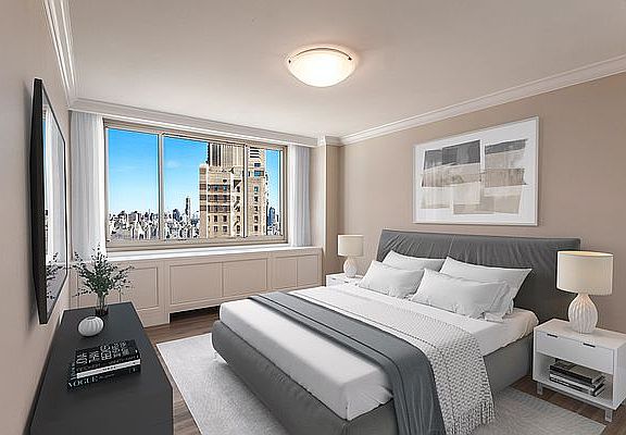 3rd image of 30 W 63rd St #30STU