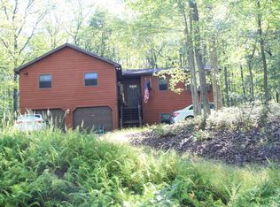 1176 Woodhaven Dr, White Haven, PA 18661