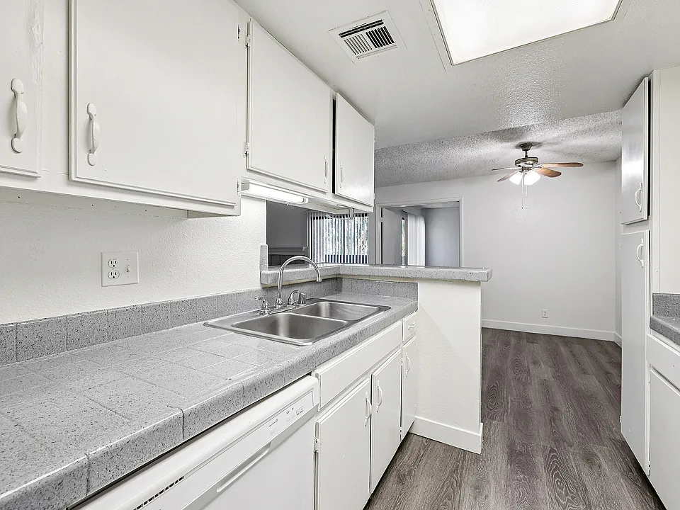 Aspen Meadows Apartments_23