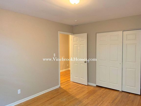 3rd image of 2421 N Saturn Dr