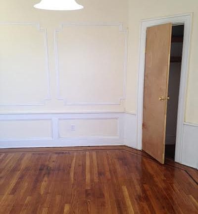 5th image of 284 E 31st St APT 3D