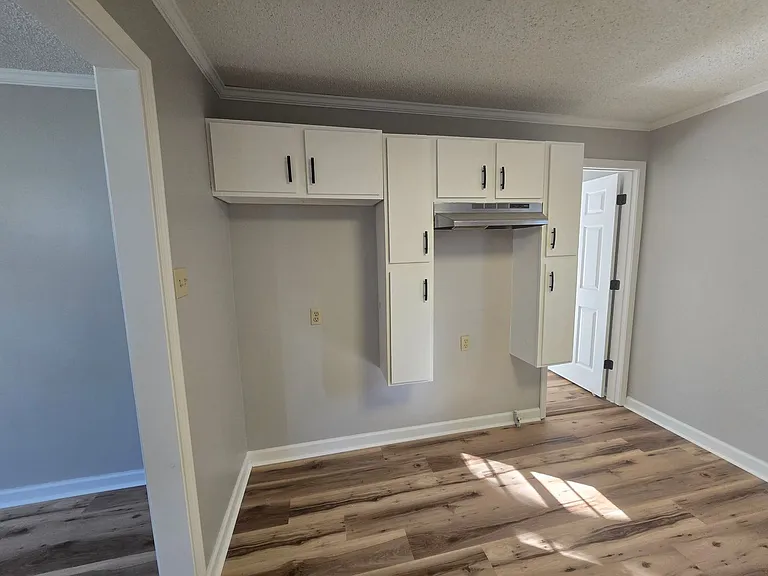 204 Dunand St — Photo 10