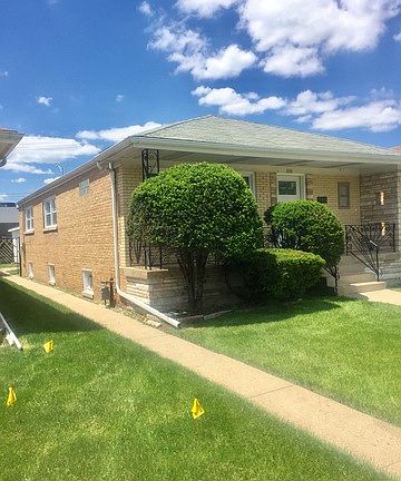 3rd image of 606 Frederick Ave