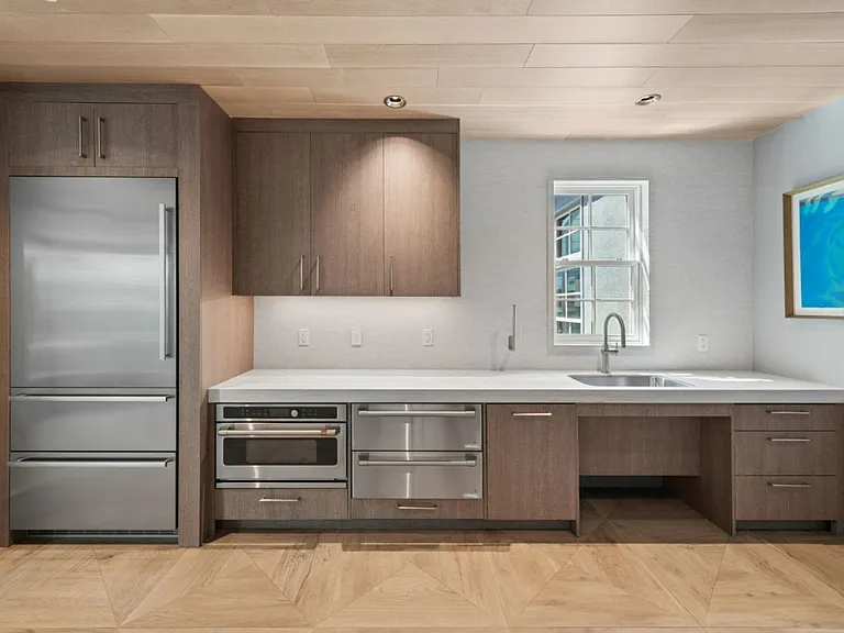 Marlin Cove Apartments — Photo 18