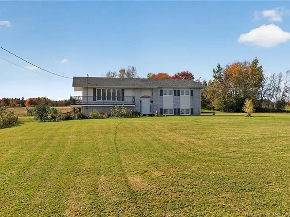 800 Haut Saint Antoine Rd, Saint Mary, NB E4V 3B6