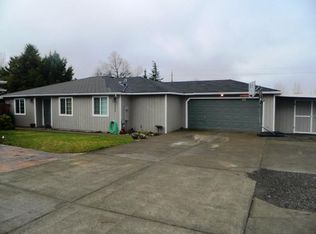 3095 Levi Cir, Medford, OR 97504