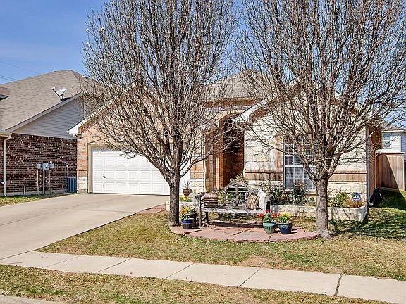 3rd image of 4413 Blooming Ct