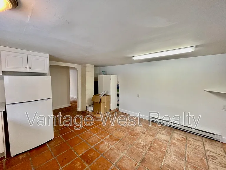 1230B Ethel St — Photo 4