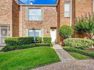 5910 Woodway Place Ct, Houston, TX 77057