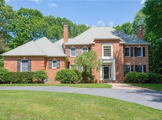 30 Avalon Dr, Avon, CT 06001