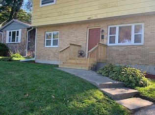 1507 Oakes Ave, Rockford, IL 61107