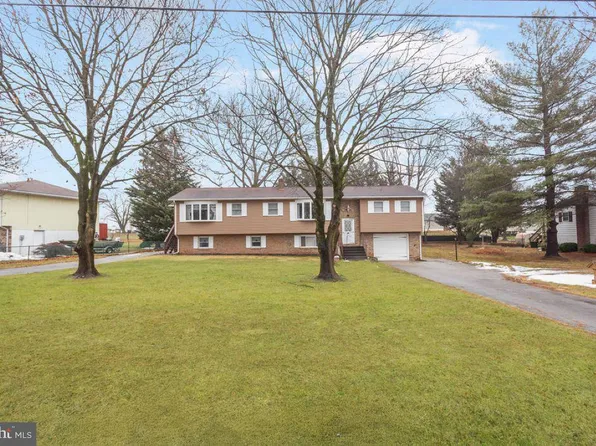 1002 Frederick Pike, Littlestown, PA 17340