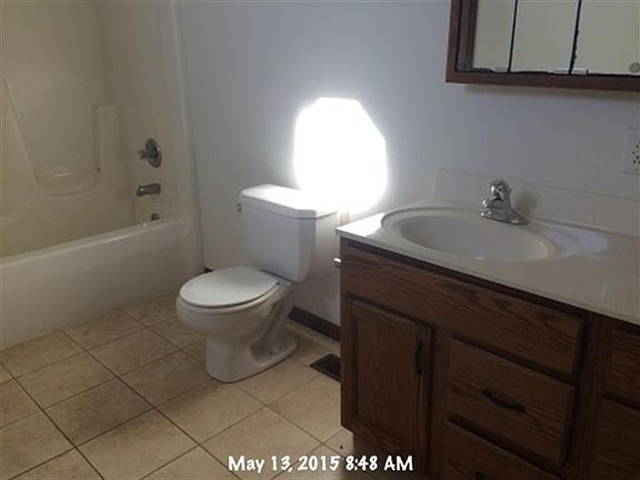 4th image of 2705 W Woodview Dr