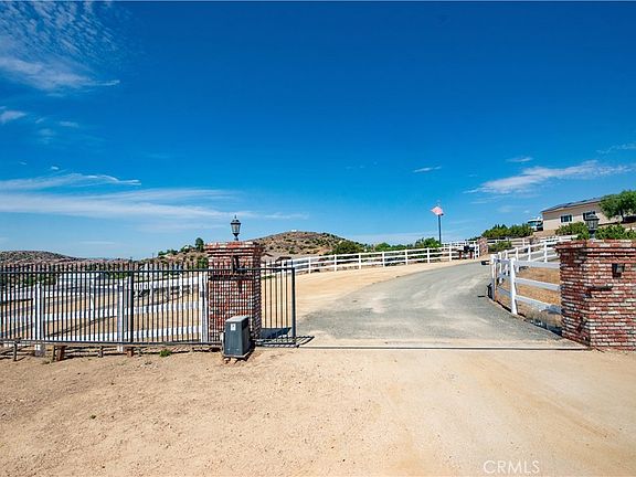 3rd image of 9726 Escondido Canyon Rd