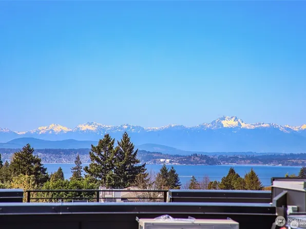 6318 41st Avenue SW #E, Seattle, WA 98136