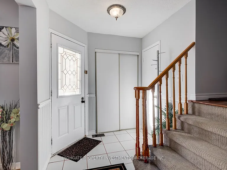 913 Dyer Ct — Photo 3