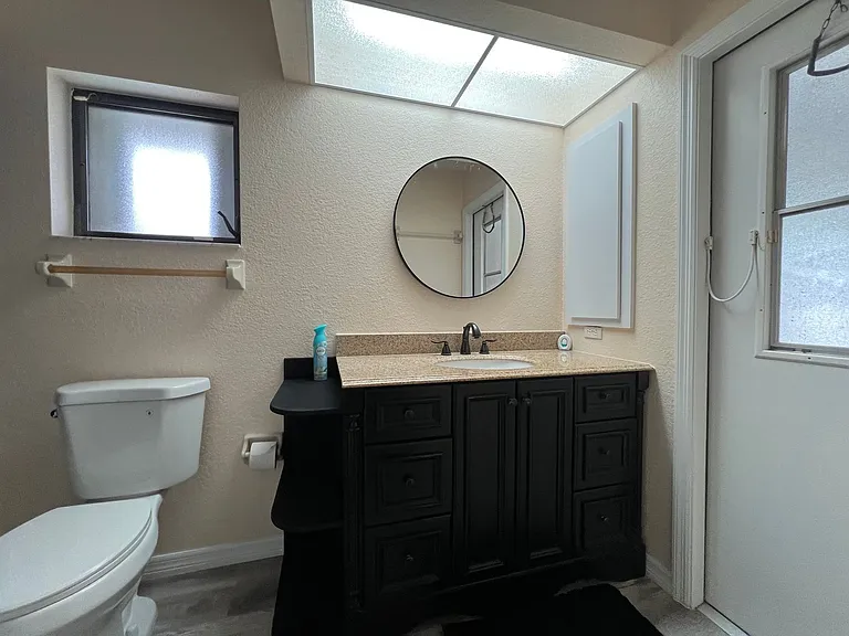 18090 Avonsdale Cir — Photo 22