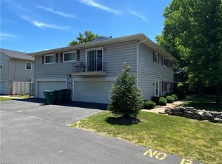 2400 Island Dr APT D, Uniontown, OH 44685