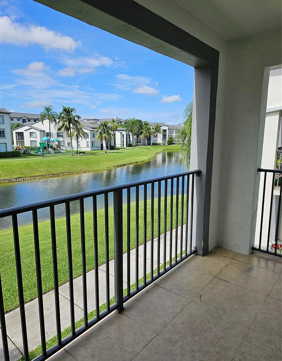 Enclave At Doral Condo No — Photo 2