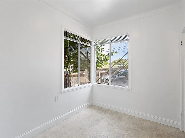 221 Pacific Ave — Photo 10