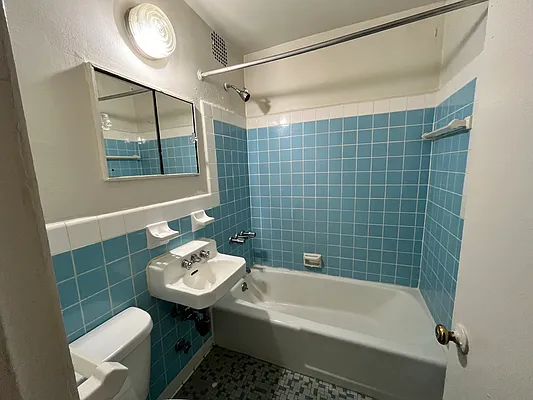 Rented by Compass | media 14