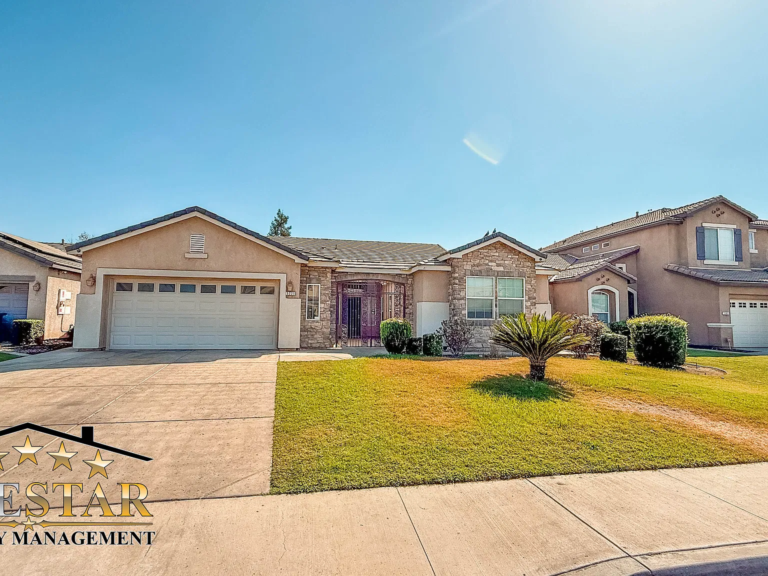 4 bed, 2.5 bath, 2579 sqft, $2,450 — Photo 1
