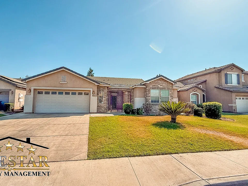 5221 Fountain Grass Ave
