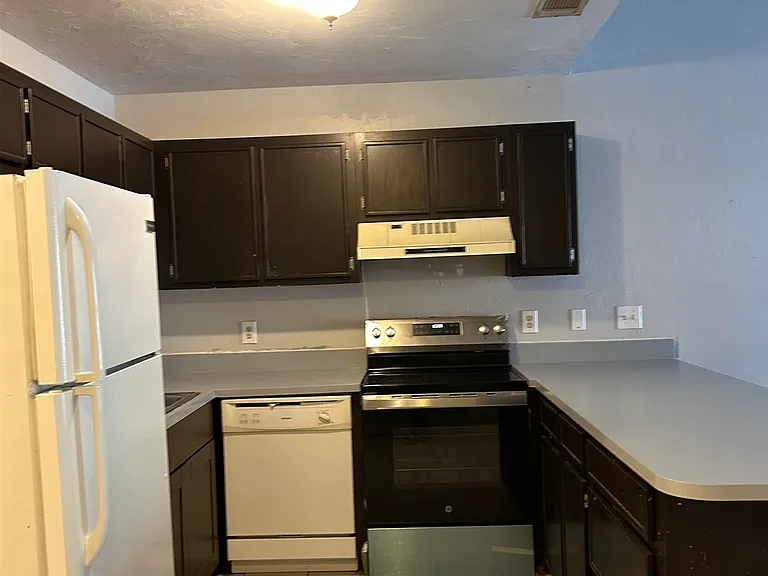 1099 Ocala Rd — Photo 5