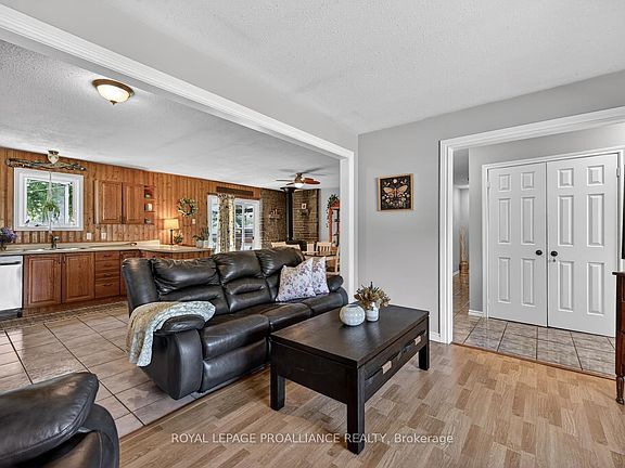 5th image of 913 George St